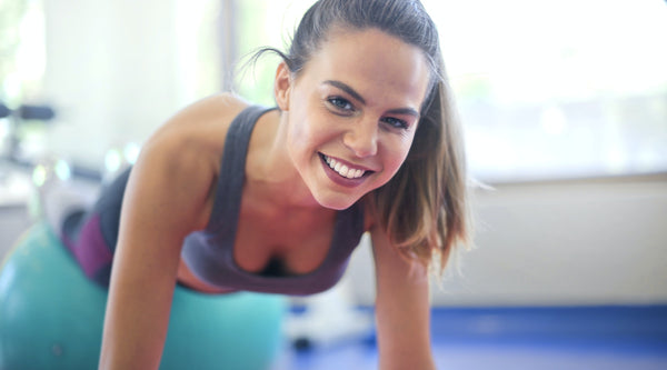 How to treat your hair before, during and after workout (2023)